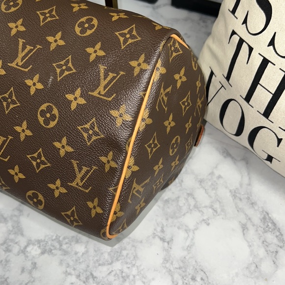 LOUIS VUITTON MONOGRAM
CANVAS SPEEDY 30 - Picture 9 of 16